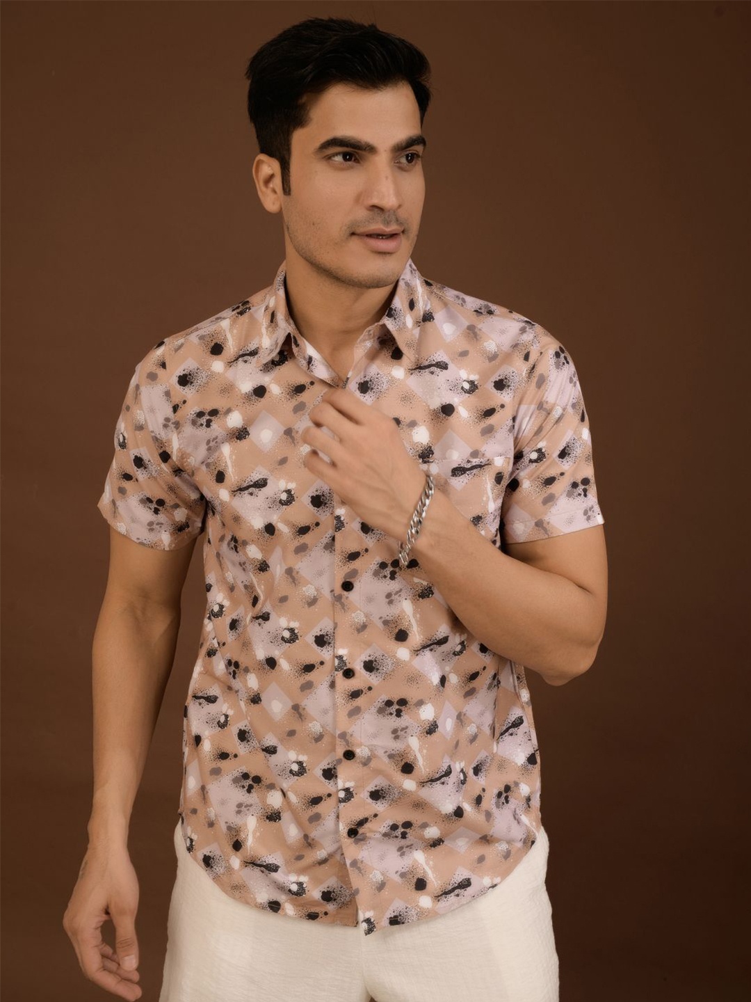 

BAESD Men Standard Spread Collar Abstract Printed Polycotton Casual Shirt, Beige