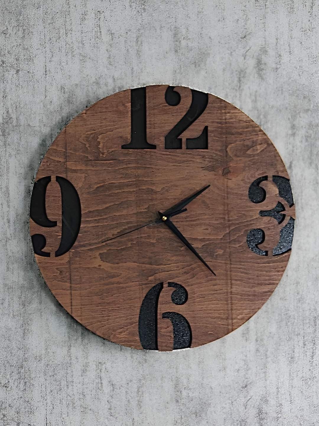 

QEZNEF Black and Brown Wooden Textured Analogue Contemporary Wall Clock