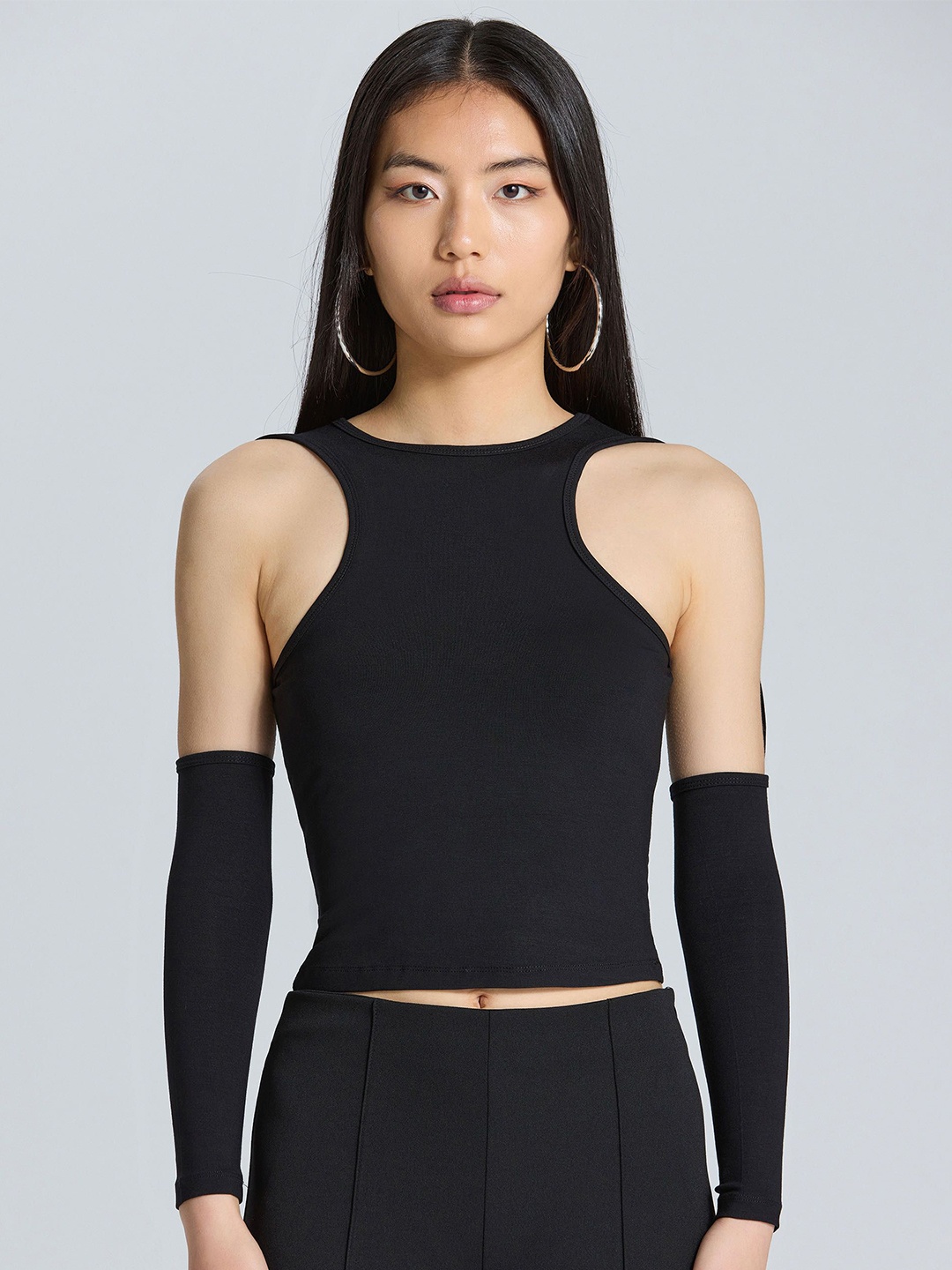 

ZOMODA Women Solid Round Neck Top, Black
