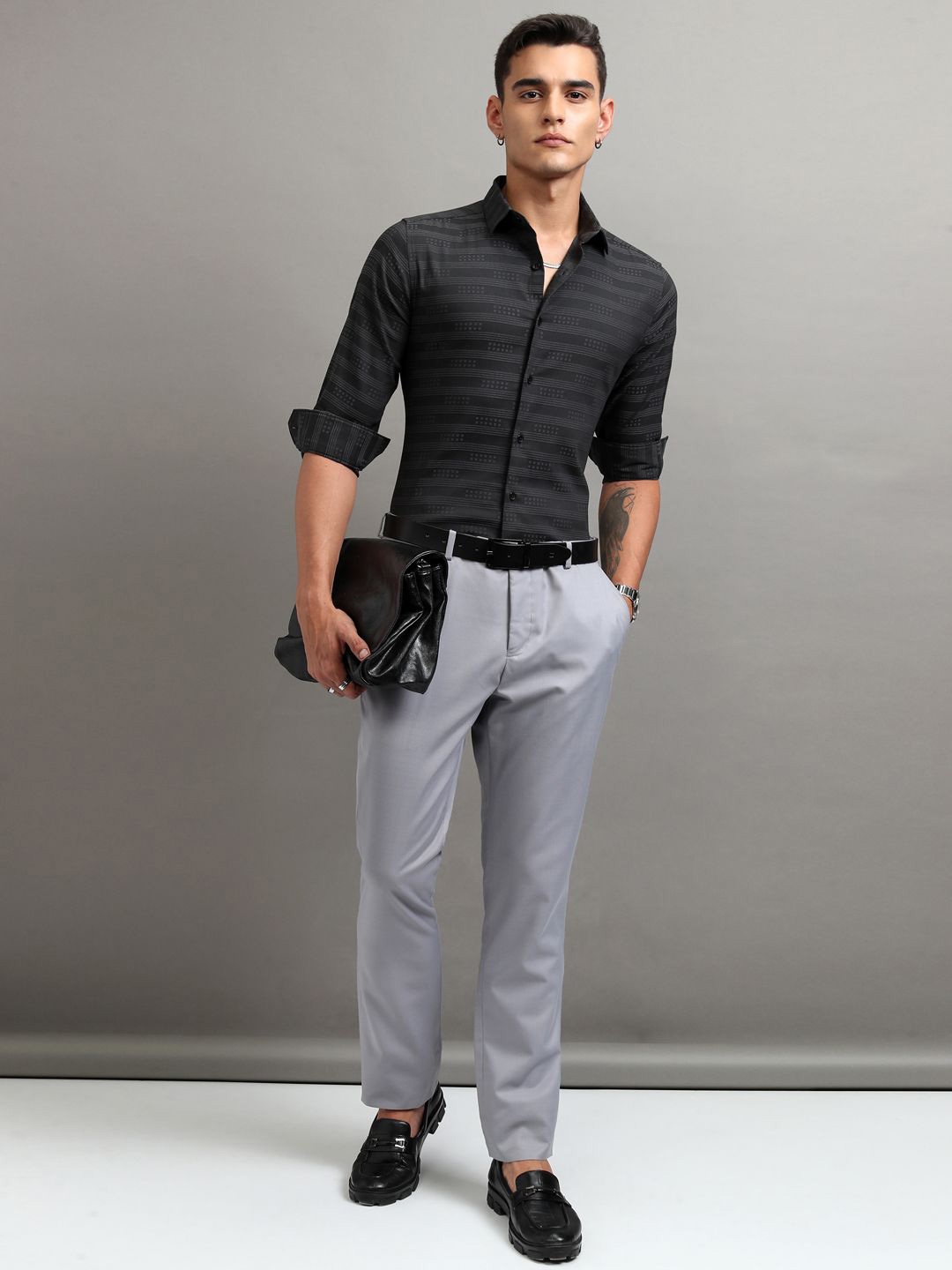 

HIGHLANDER Men Dark Geometric Print Shirt, Grey