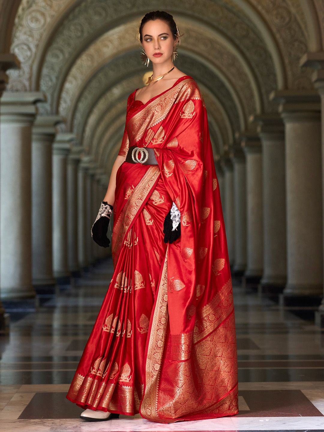 

Anouk Ethnic Motifs Zari Banarasi Saree, Red
