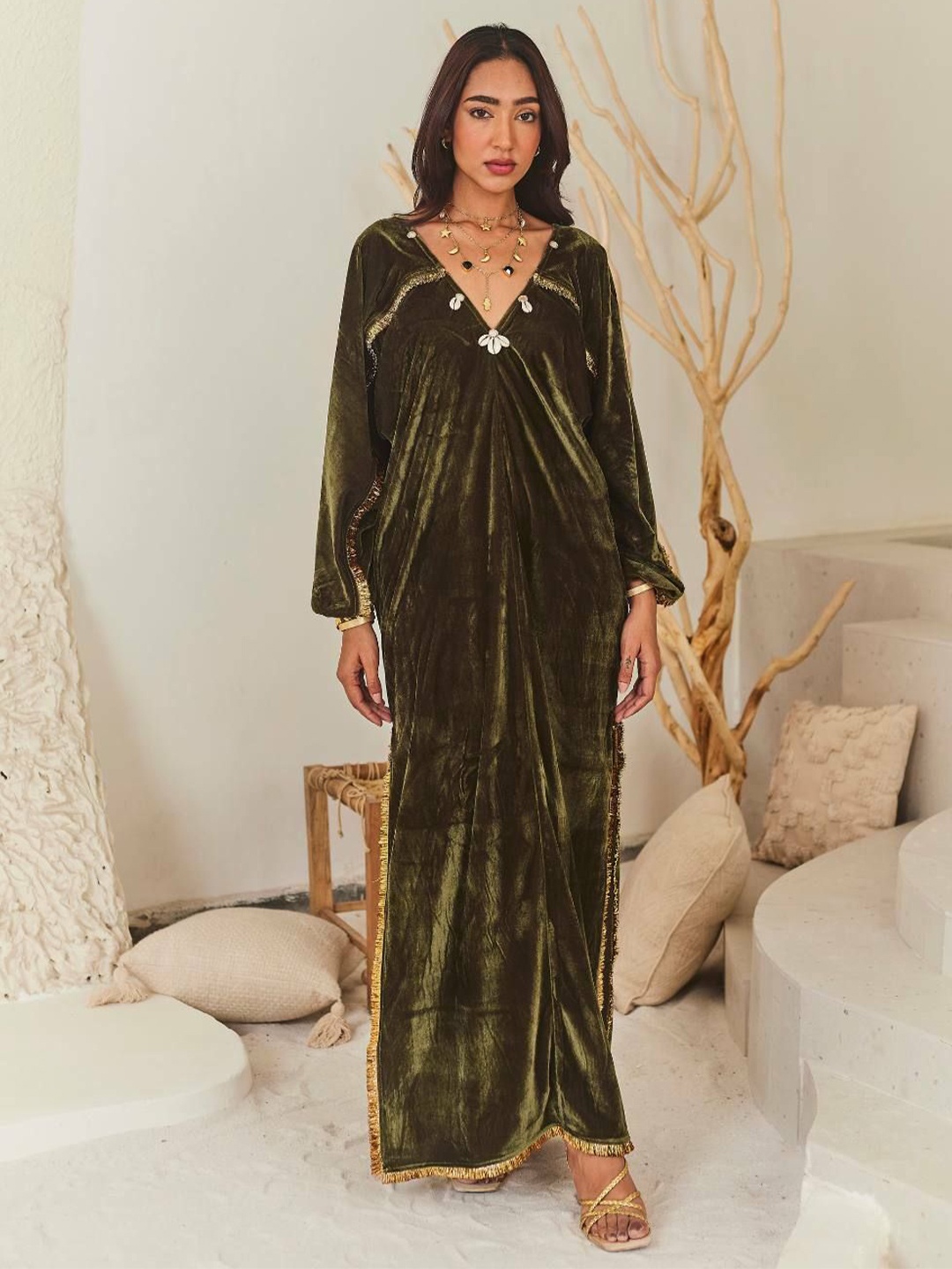 

Urban Suburban Women Puff Sleeve Velvet Kaftan Maxi Dress, Olive