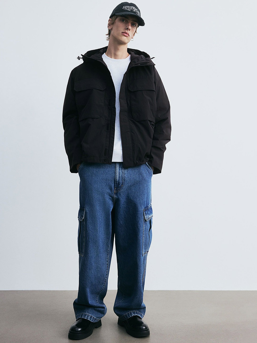 

H&M Men Loose-Fit Windbreaker Jackets, Black