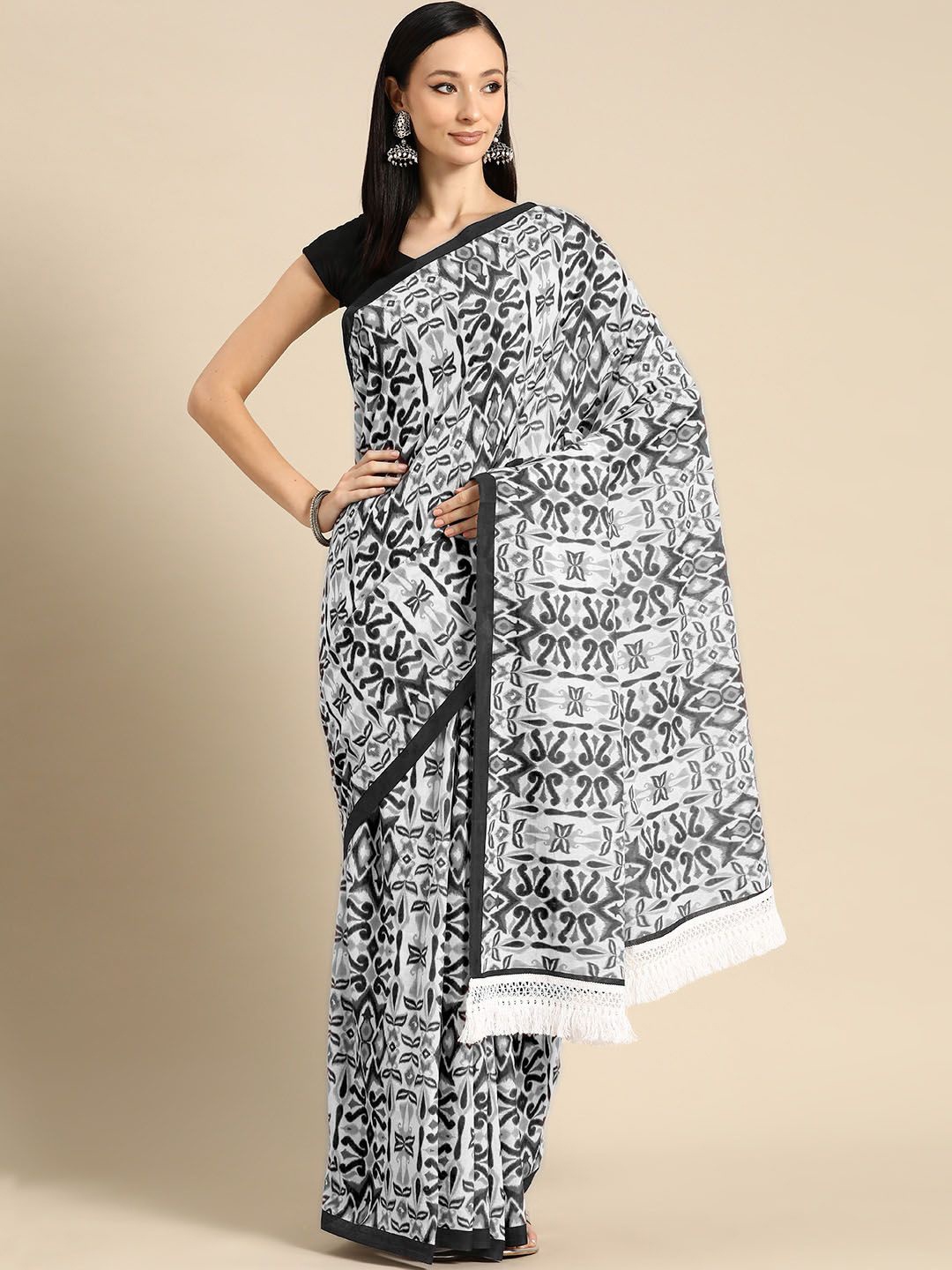 

BUTA BUTI Women Geometric Printed Pure Cotton Saree, Black