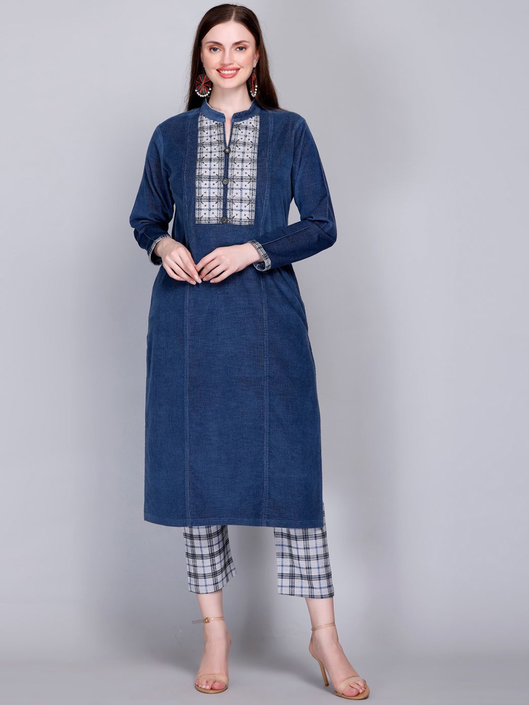 

Gouri Geometric Yoke Design Mandarin Collar Velvet Straight Kurta With Trousers, Blue