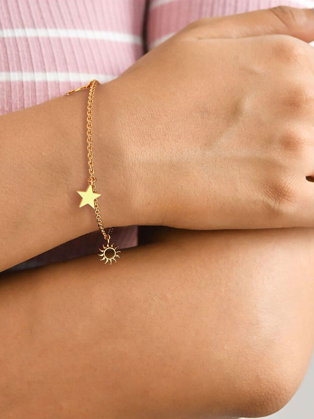 

KISNA DIAMOND AND GOLD JEWELLERY BIS Hallmark 14KT Gold Bracelet