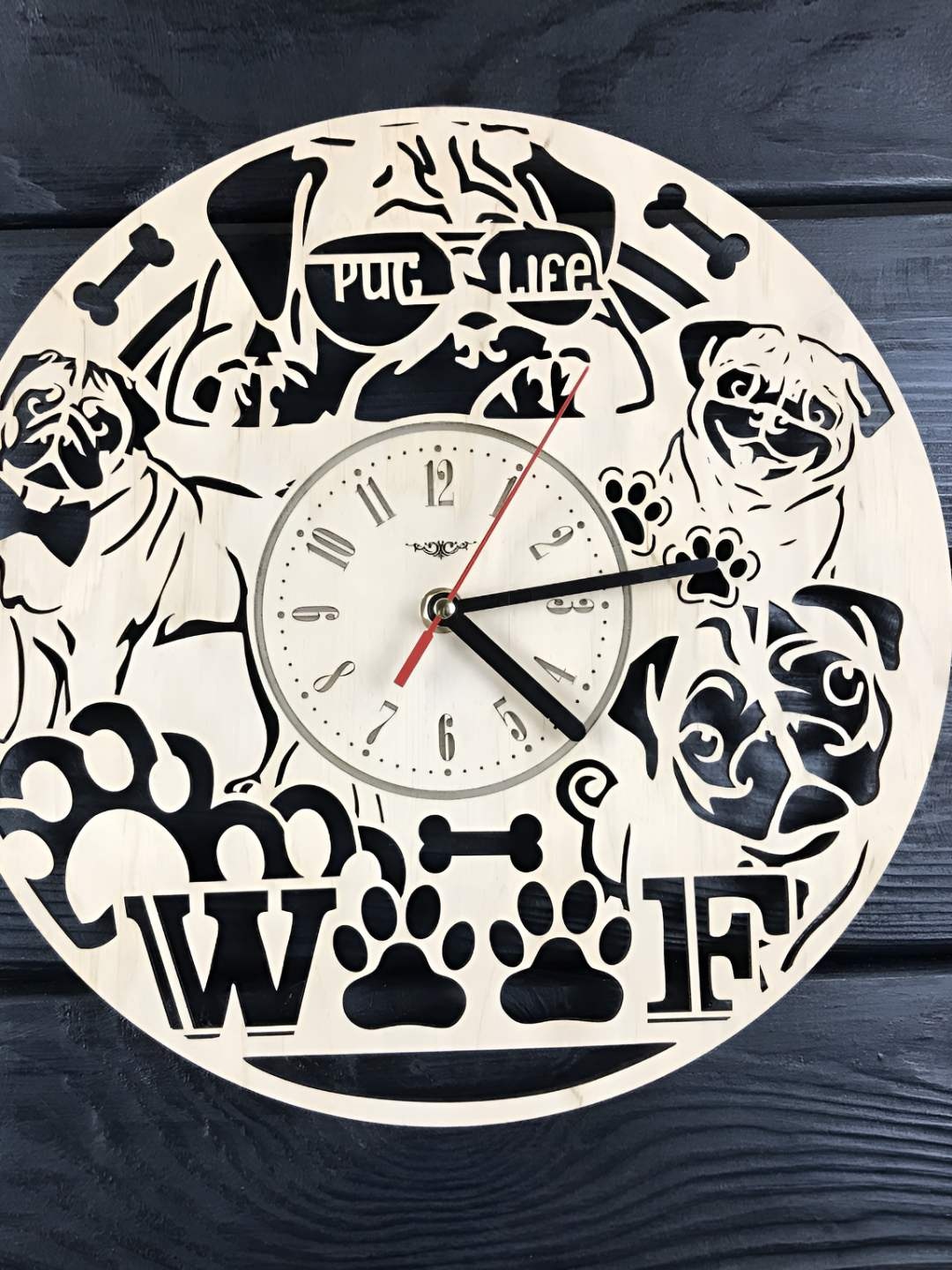 

QEZNEF Beige Round Shaped Contemporary Analogue Wooden Wall Clock