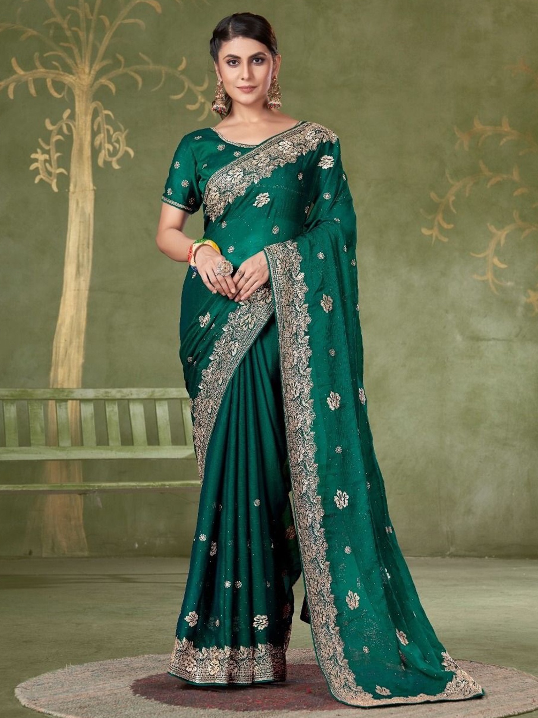 

Kalista Women Embellished Beads and Stones Pure Georgette Designer Saree, Green