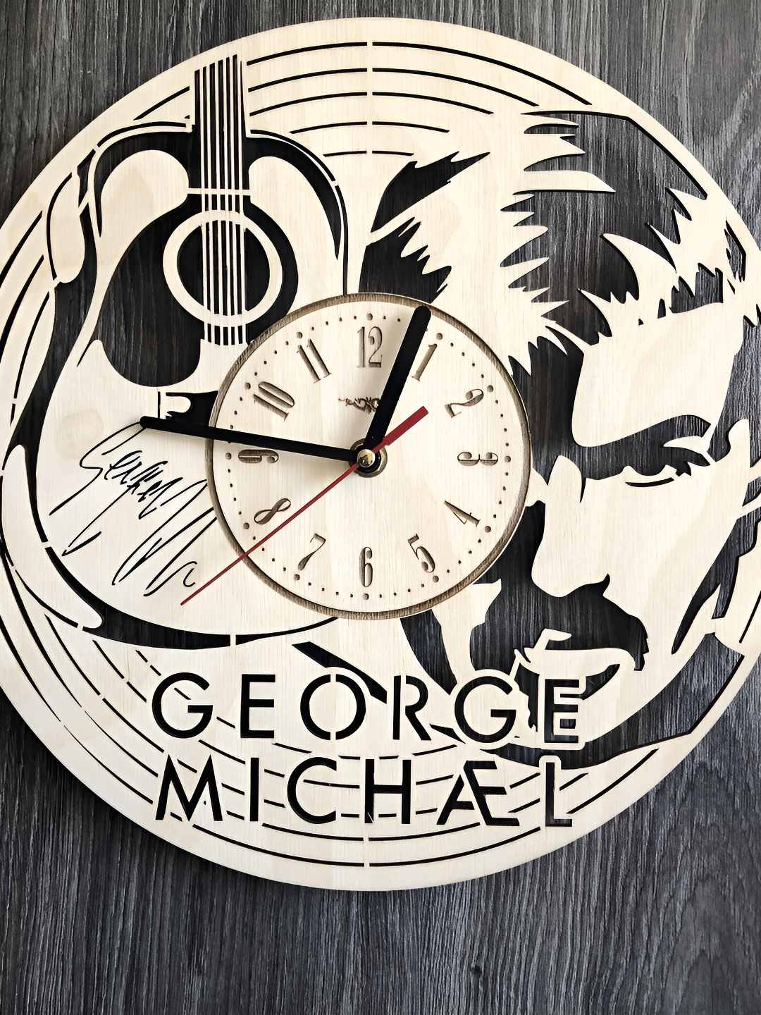 

QEZNEF Beige Textured Round Analogue Wooden Wall Clock Without Glass