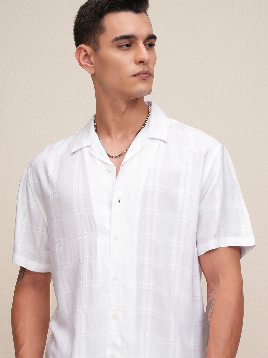 

HIGHLANDER Men Butta Dobby Cuban Collar Relaxed Shirt, White