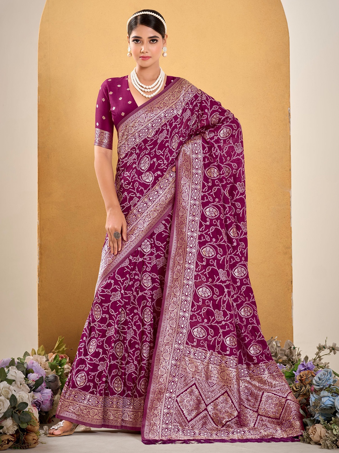 

KAYOMMI Bandhani Zari Pure Crepe Saree, Purple