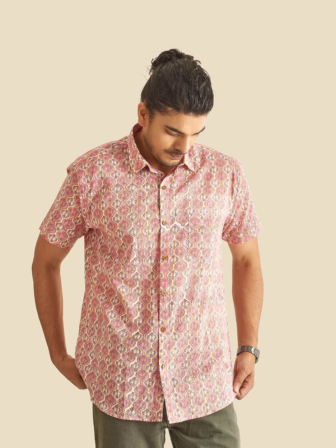 

Patrah Men Spread Collar Floral Printed Cotton Relaxed Fit Casual Shirt, Pink