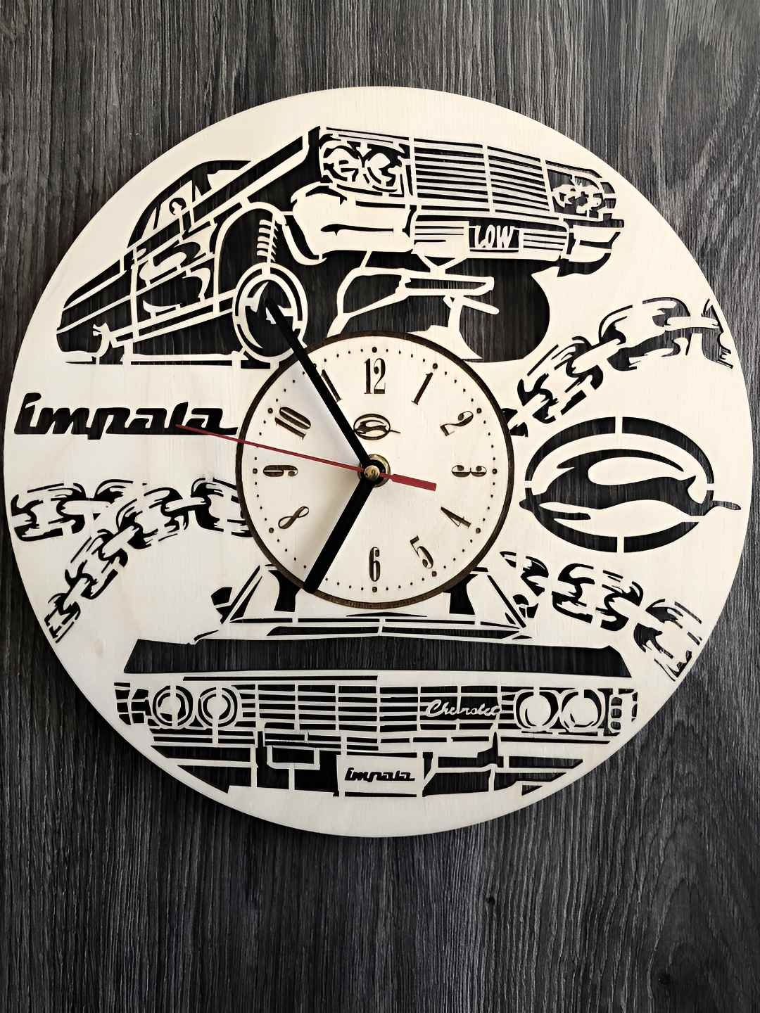

QEZNEF Beige & Black Impala Textured Contemporary Round Shaped Wooden Wall Clock