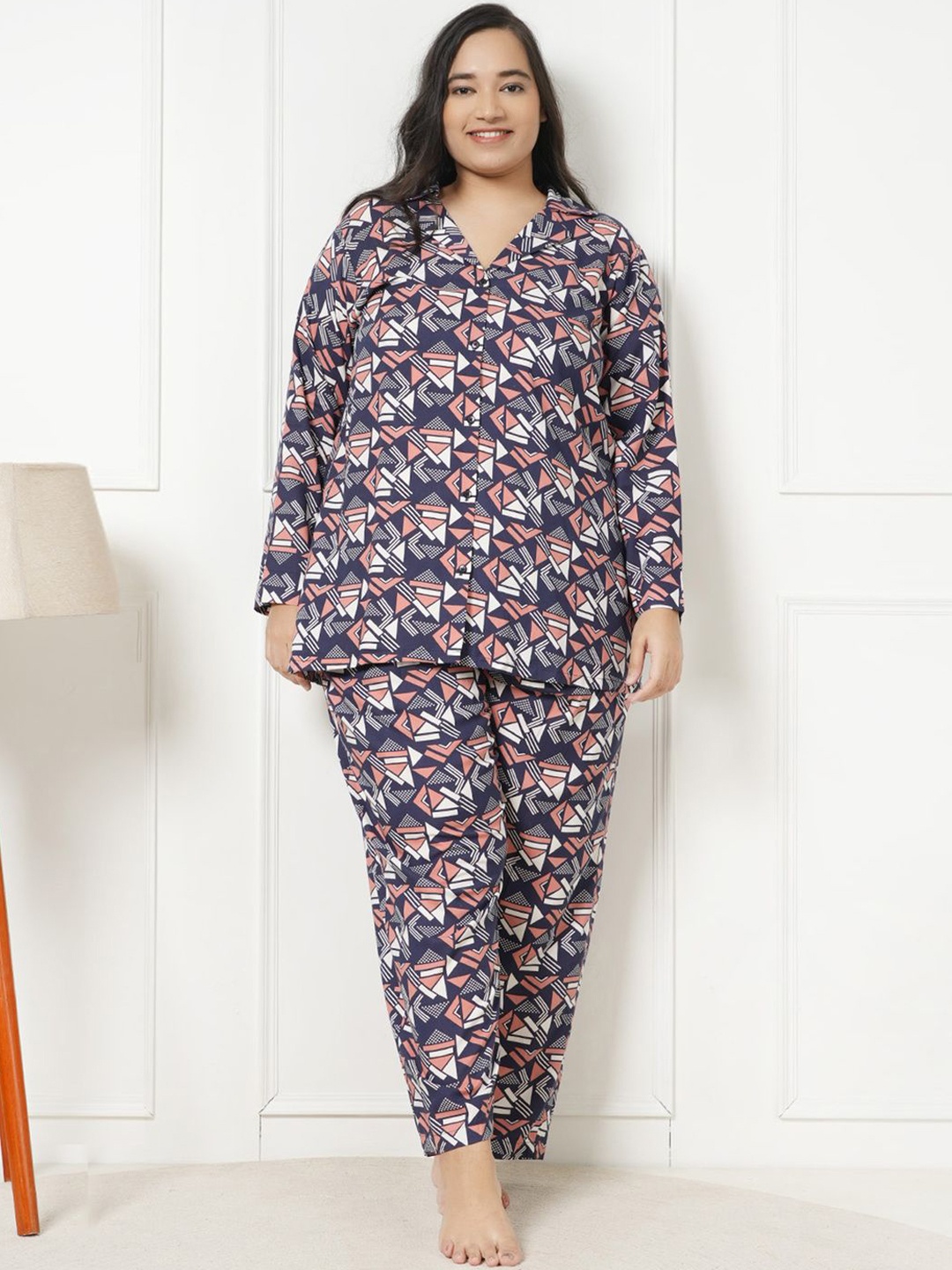 

LastInch Women Abstract Printed Plus Size Night suit, Navy blue