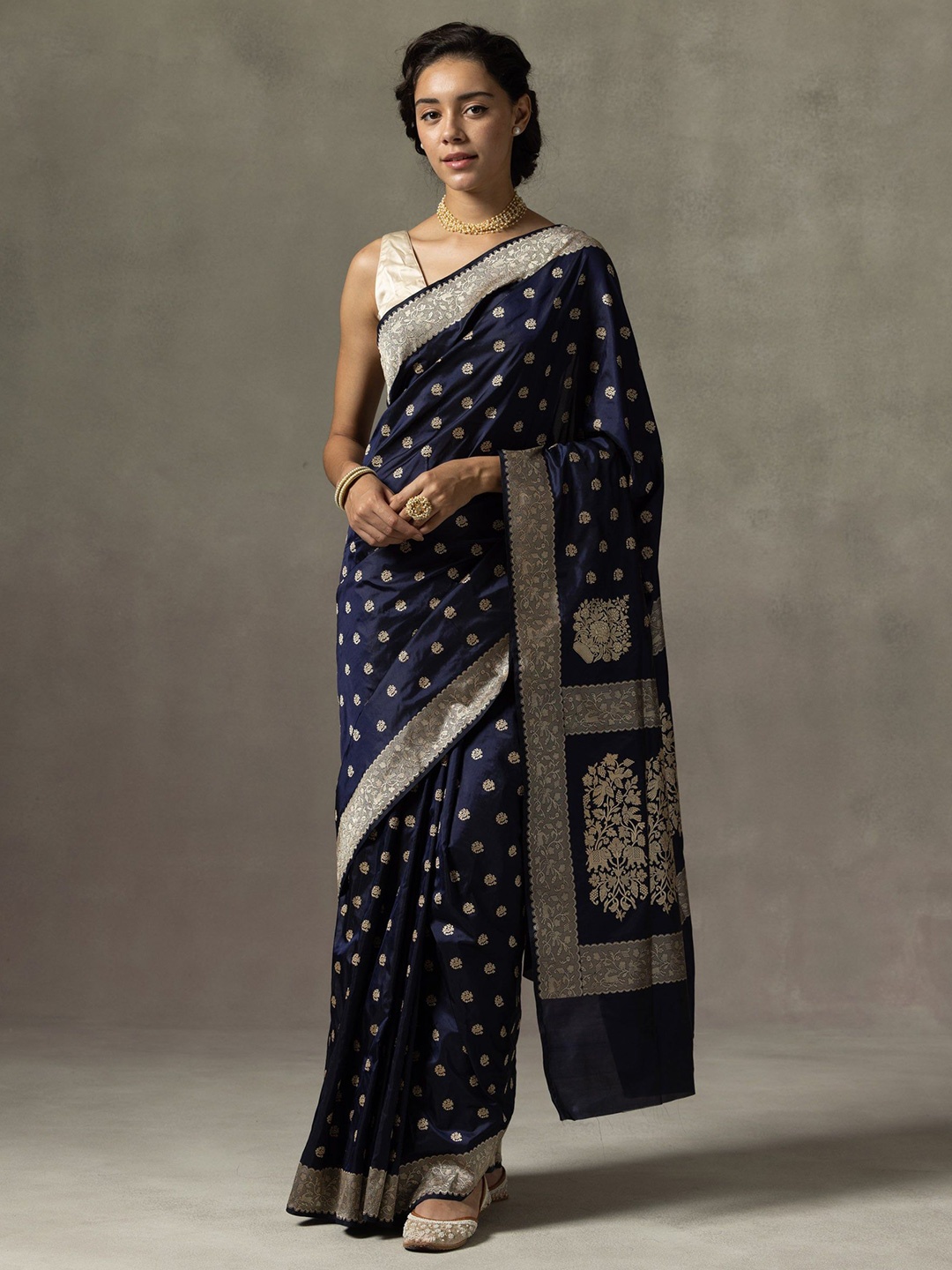 

QENY Woven Design Zari Banarasi Saree, Blue