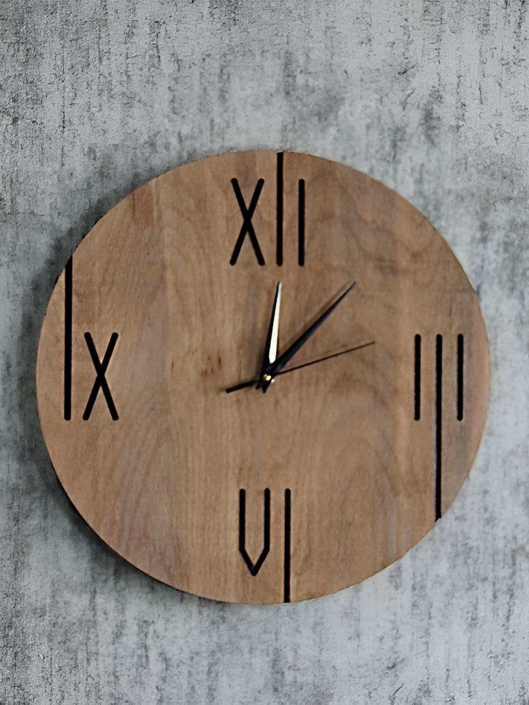 

QEZNEF Brown & Black Printed Analogue Wooden Contemporary Wall Clock
