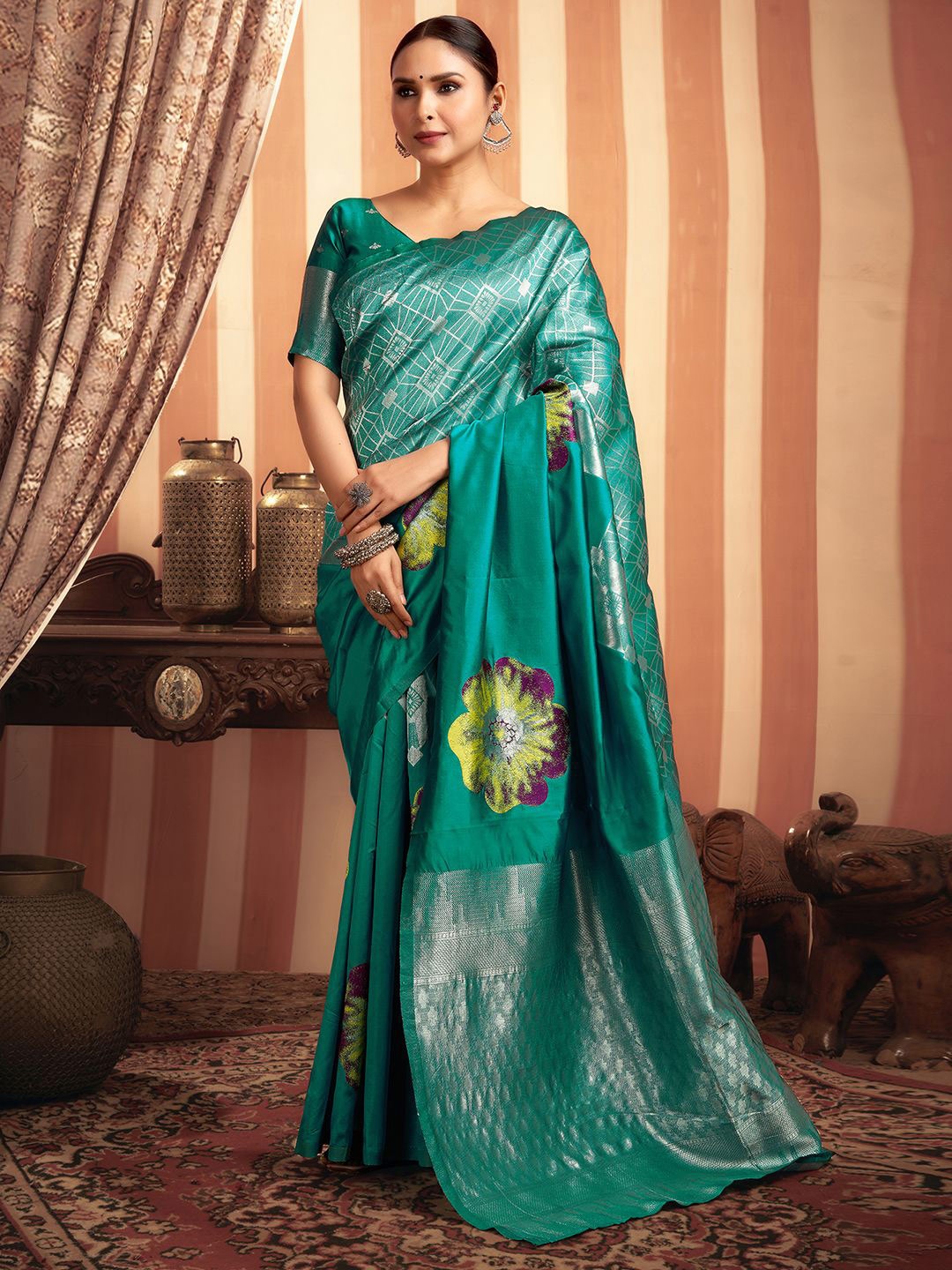 

Mitera Woven Design Pure Silk Banarasi Saree, Green