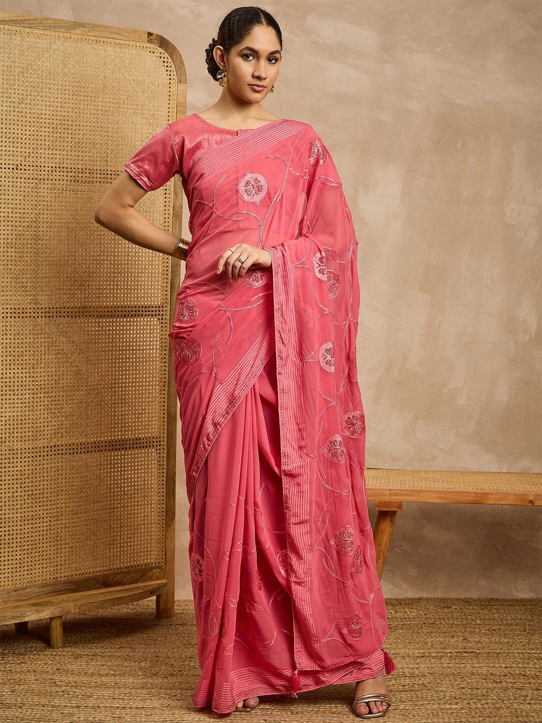 

all about you Pure Georgette Ethnic Motifs Embroidered Saree, Pink