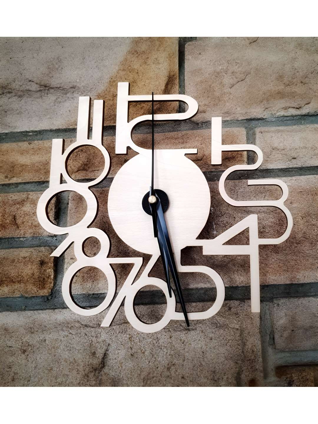 

QEZNEF Beige and Black Wooden Textured Analogue Contemporary Wall Clock
