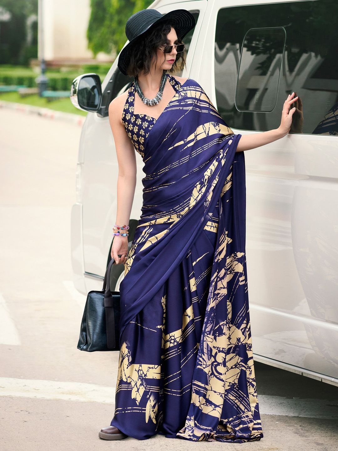 

Anouk Abstract Printed Celebrity Saree, Navy blue