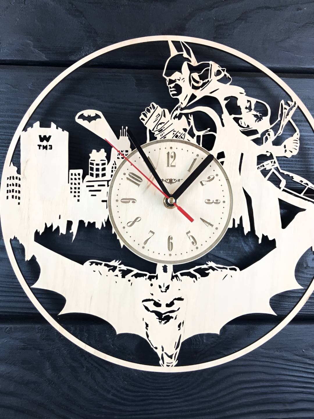 

QEZNEF Beige and Black Wooden Textured Contemporary Analogue Wall Clock