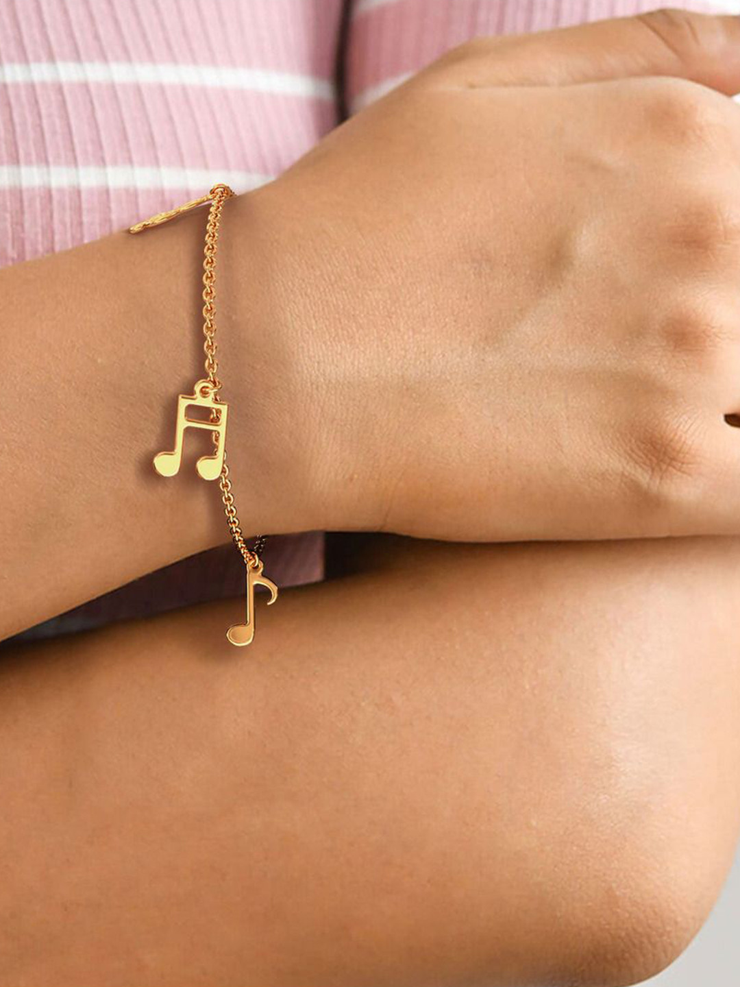 

KISNA DIAMOND AND GOLD JEWELLERY BIS Hallmark 14KT Gold Bracelet