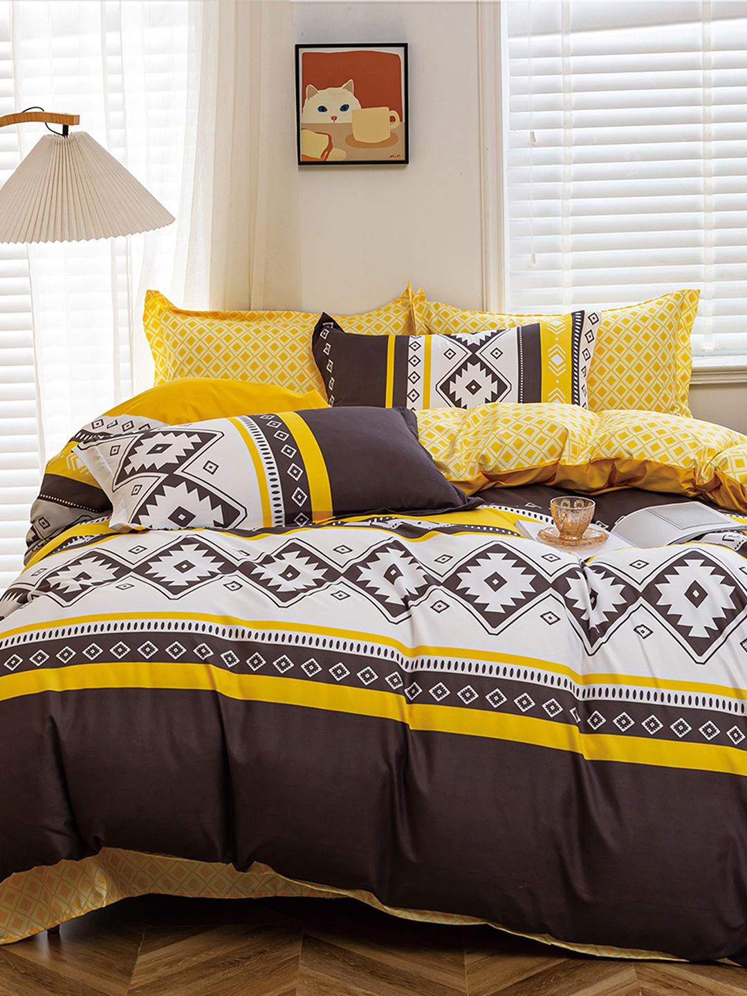 

Story@home Yellow & Black Geometric 240 TC Satin Finish King Bedsheet Set