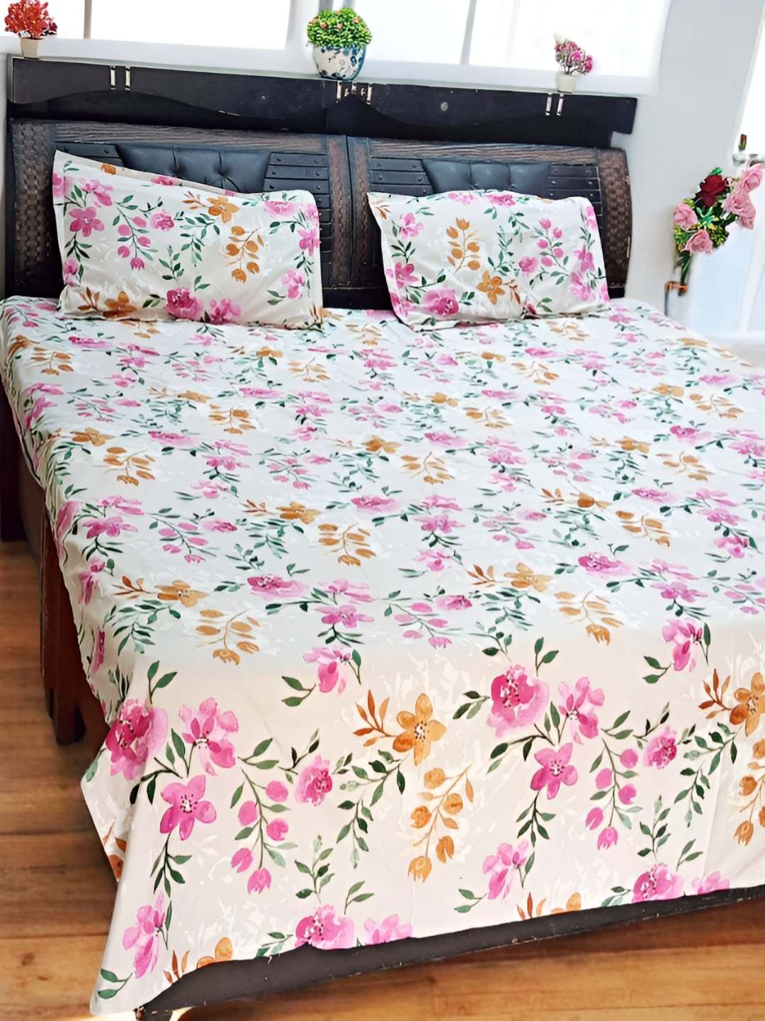 

V.R.ENTERPRISES White Floral Printed 210 TC Cotton Queen Bedsheet with 2 Pillow Covers