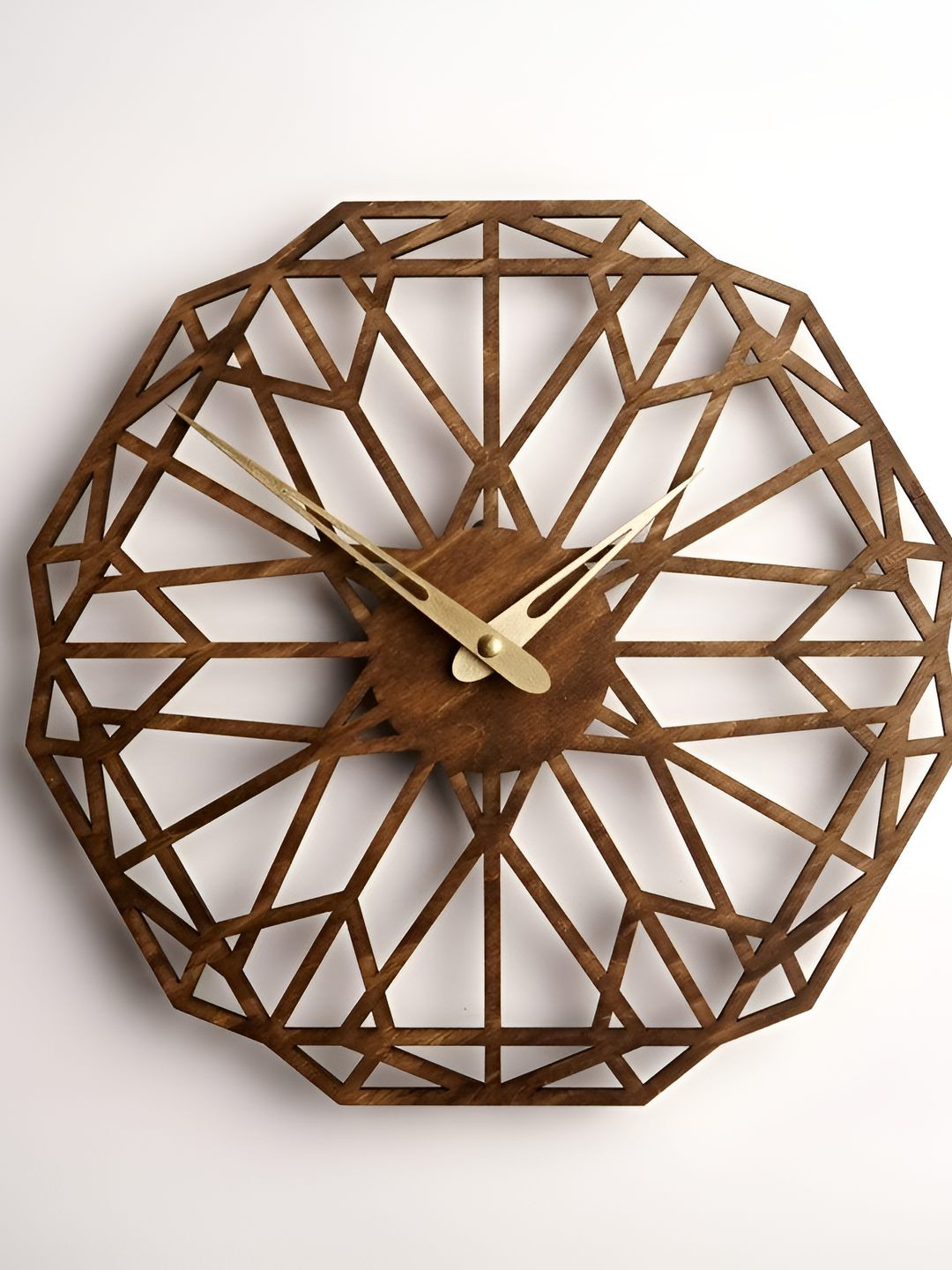

QEZNEF Brown and GoldToned Textured Round Shaped Wooden Analogue Contemporary Wall Clock