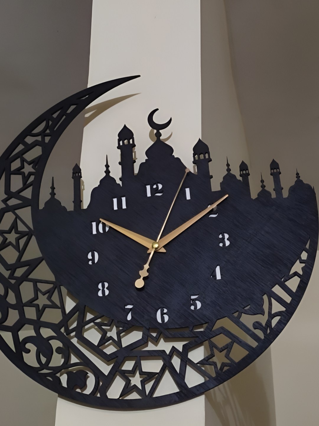 

QEZNEF Black Textured Contemporary Wooden Wall Clock