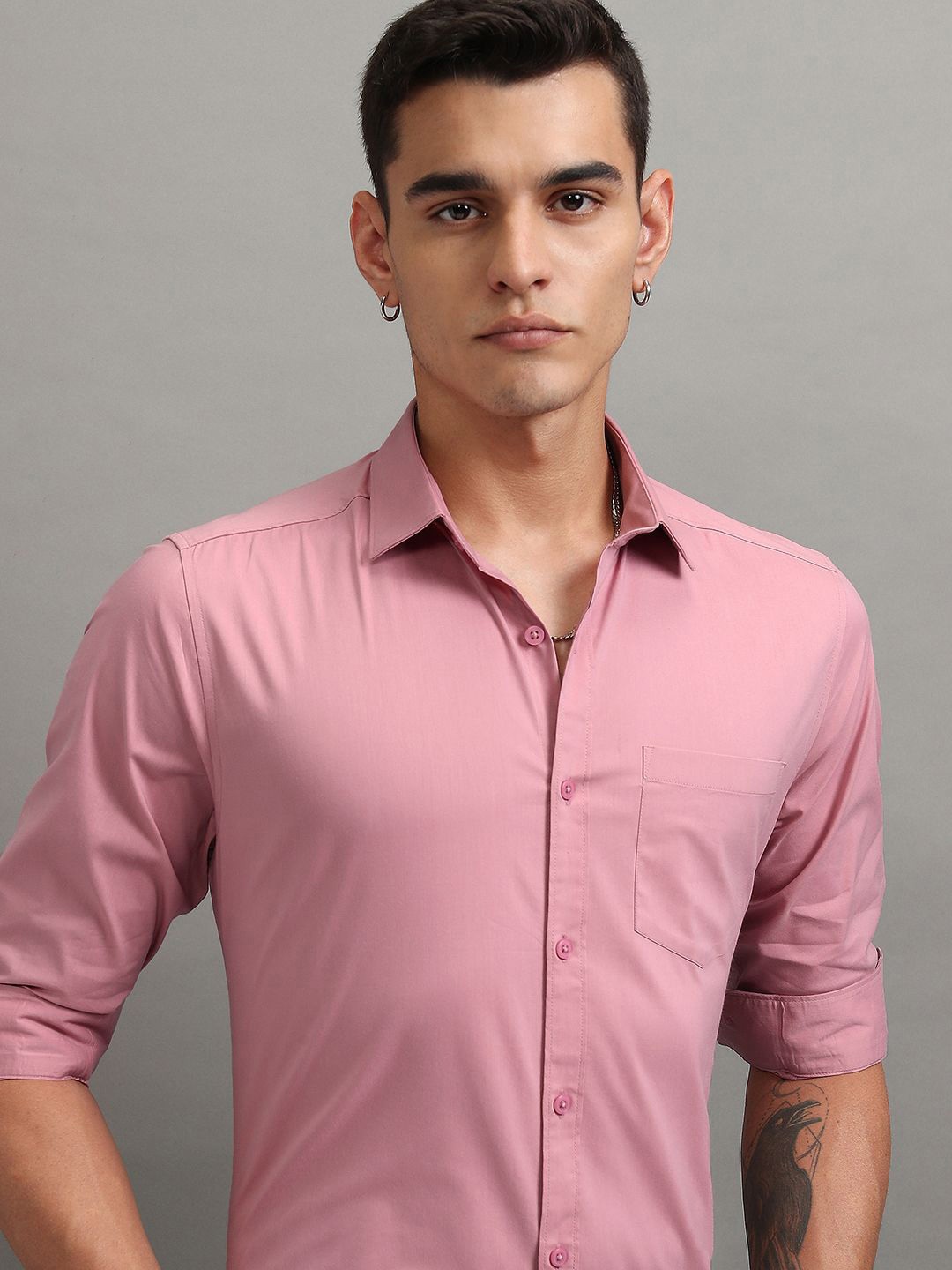 

HIGHLANDER Men Solid Formal Shirt, Pink