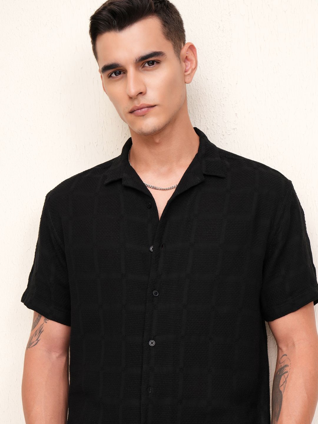 

HIGHLANDER Men Textured Oversized Shirt, Black