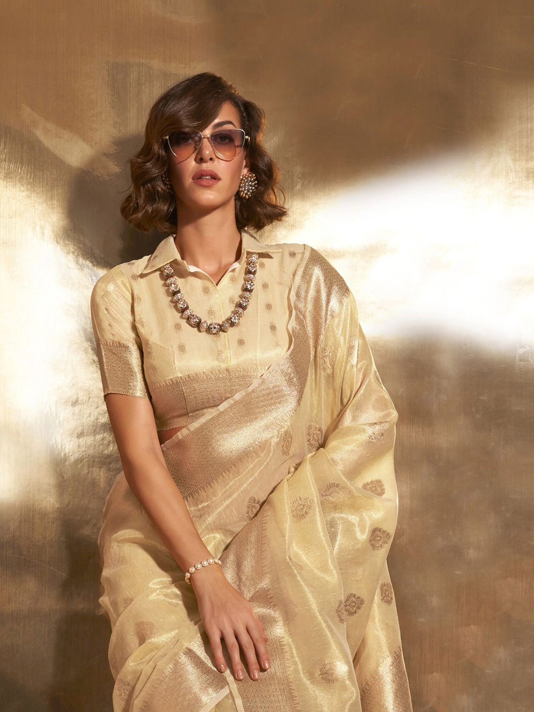 

Mitera Woven Design Zari Tissue Paithani Saree, Beige