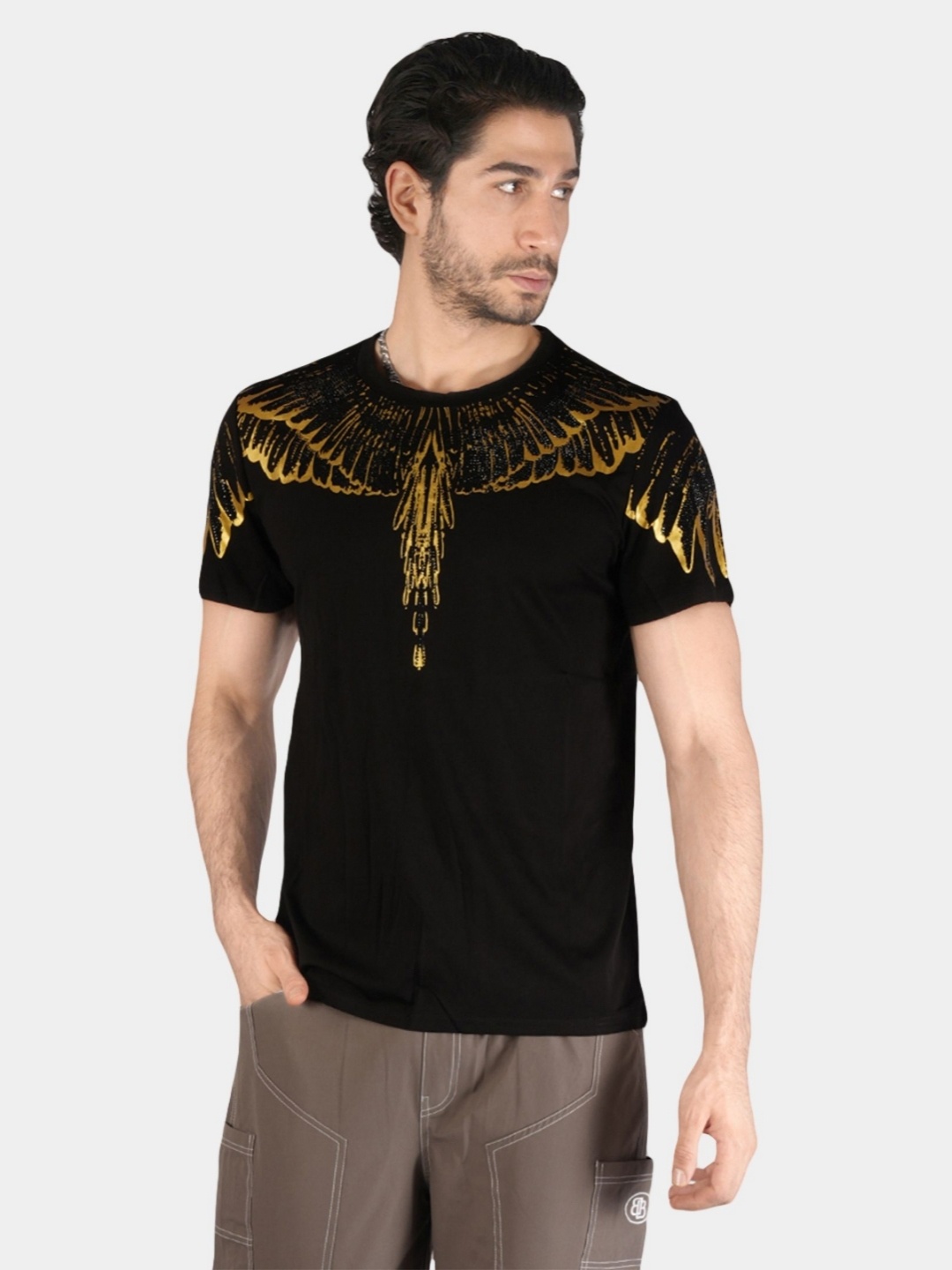 

BOTABOCHI Men Graphic Printed Round Neck Cotton T-shirt, Black