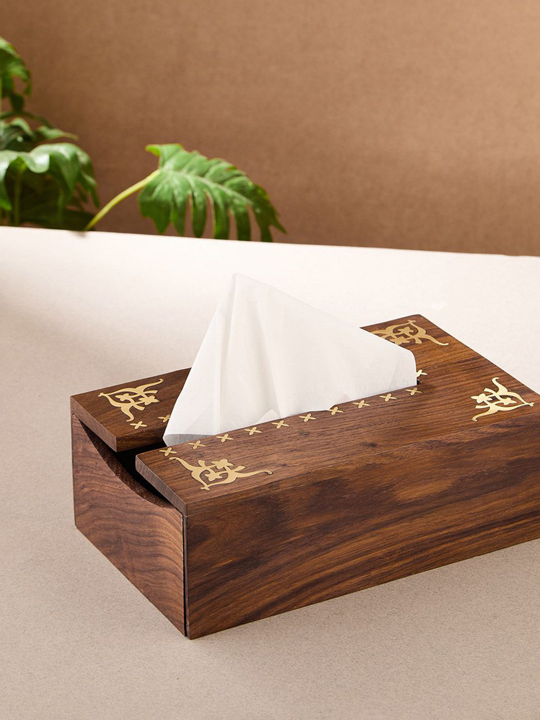

Fabindia Yellow & Brown Textured Brass Wooden Tissue Holders
