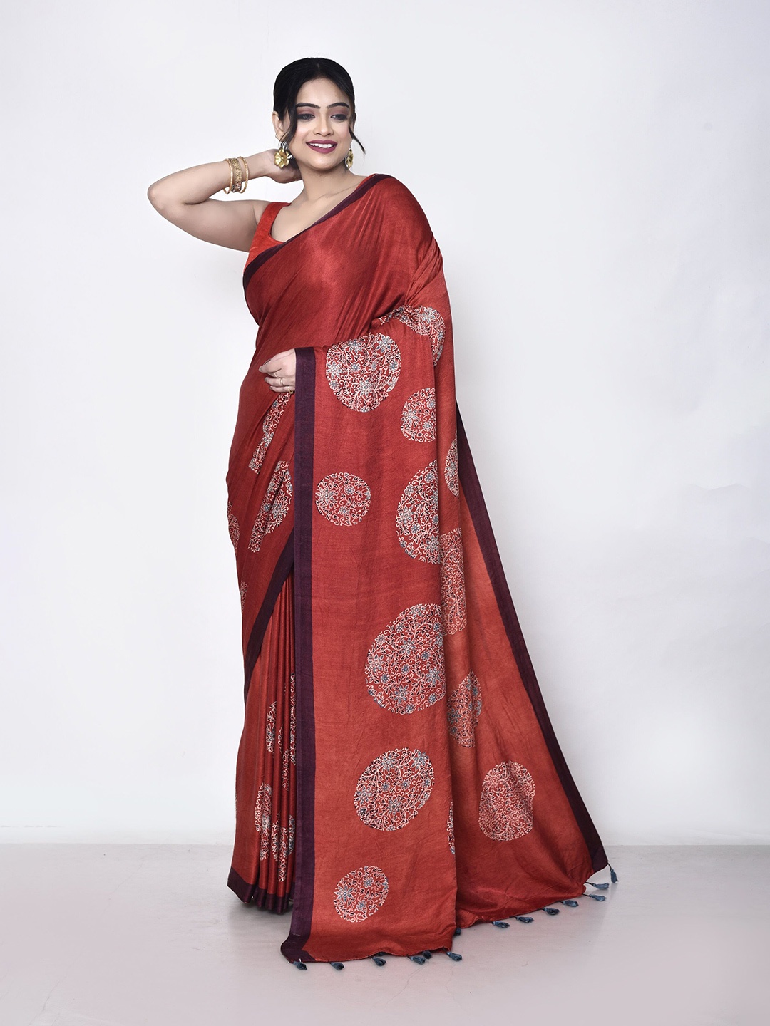 

SPRISH Ethnic Motifs Pure Silk Block Print Saree, Brown