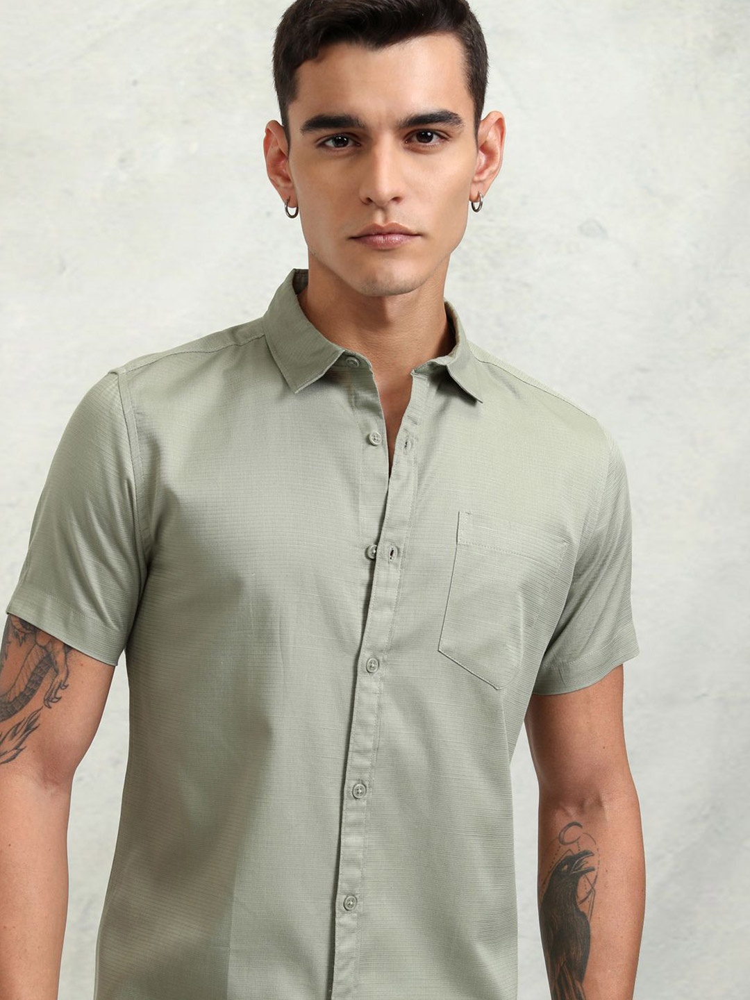 

HIGHLANDER Men Jacquard Textured Solid Casual Shirt, Olive