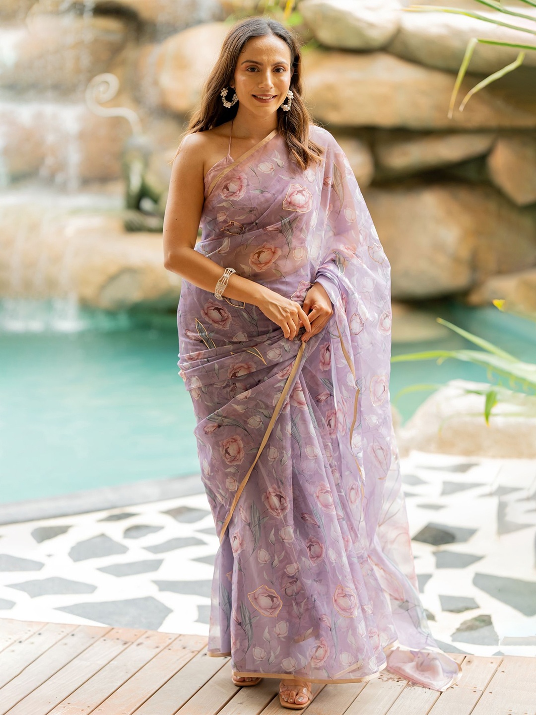 

MIRCHI FASHION Floral zari border Organza Saree, Purple
