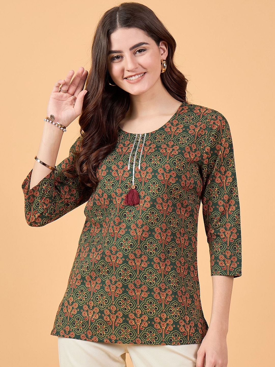 

NEESH Women Floral Printed Round Neck Cotton Top, Green