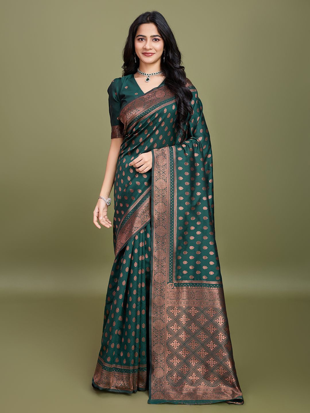 

RICH & ROMAN Woven Design Zari Pure Silk Banarasi Saree, Green