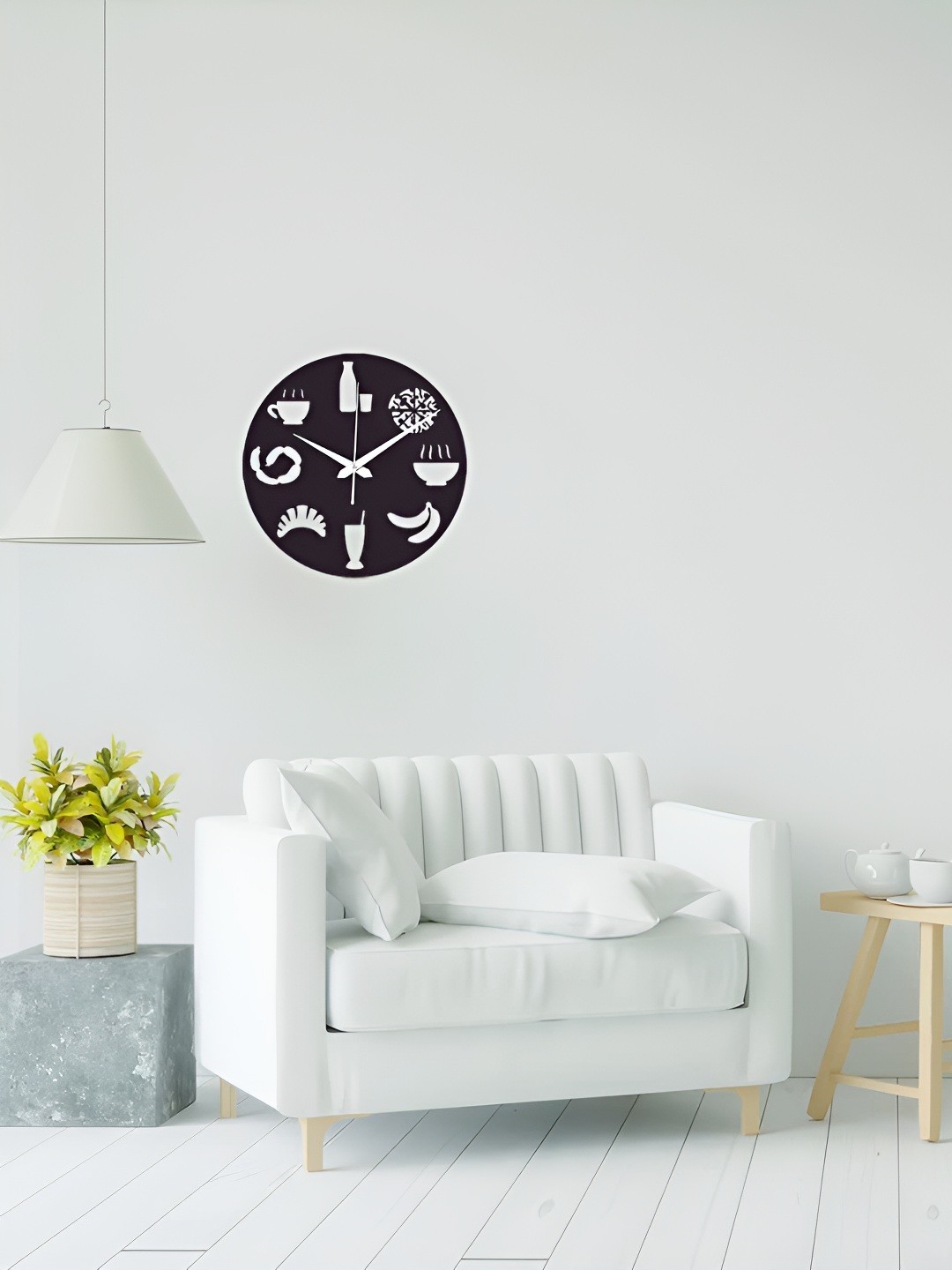 

QEZNEF Black & White Textured Contemporary Round Wooden Analogue Wall Clock
