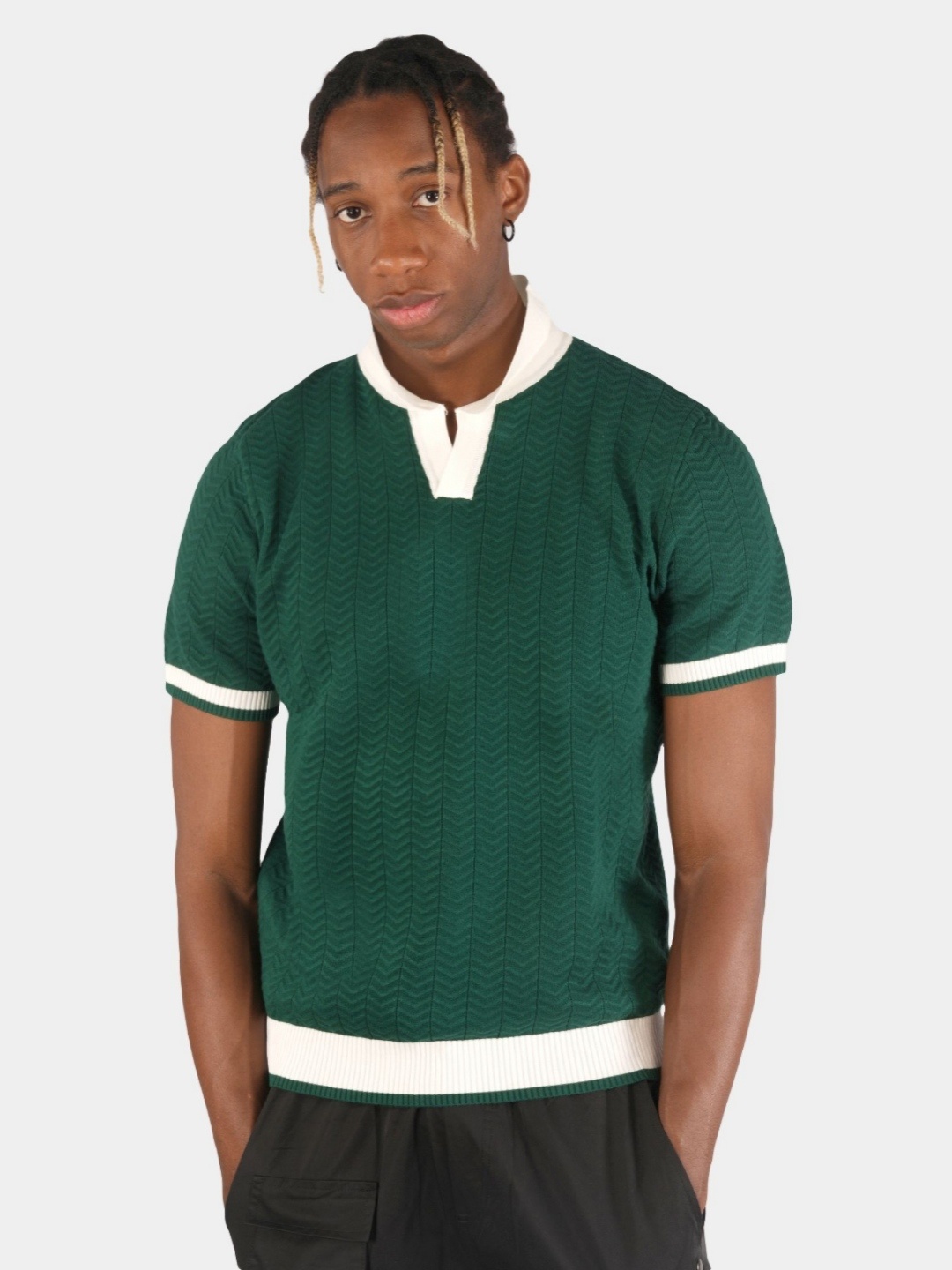 

BOTABOCHI Men Colourblocked Polo Collar Cotton T-shirt, Green