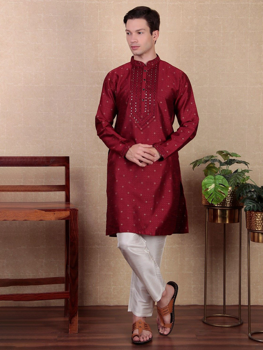 

Koshin Floral Woven Design Long Sleeves Regular Mirror Work Jacquard Art Silk Kurta, Maroon