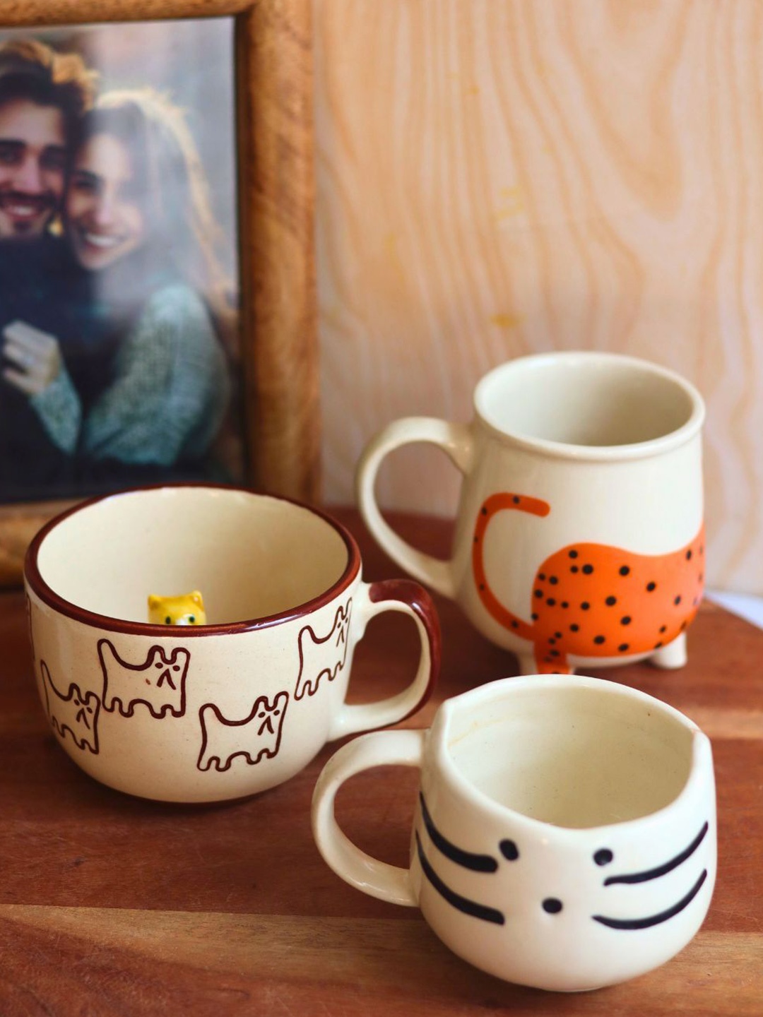 

WEAVING HOMES White & Brown 3 Pcs Painted Printed Ceramic Glossy Mugs 230 ml