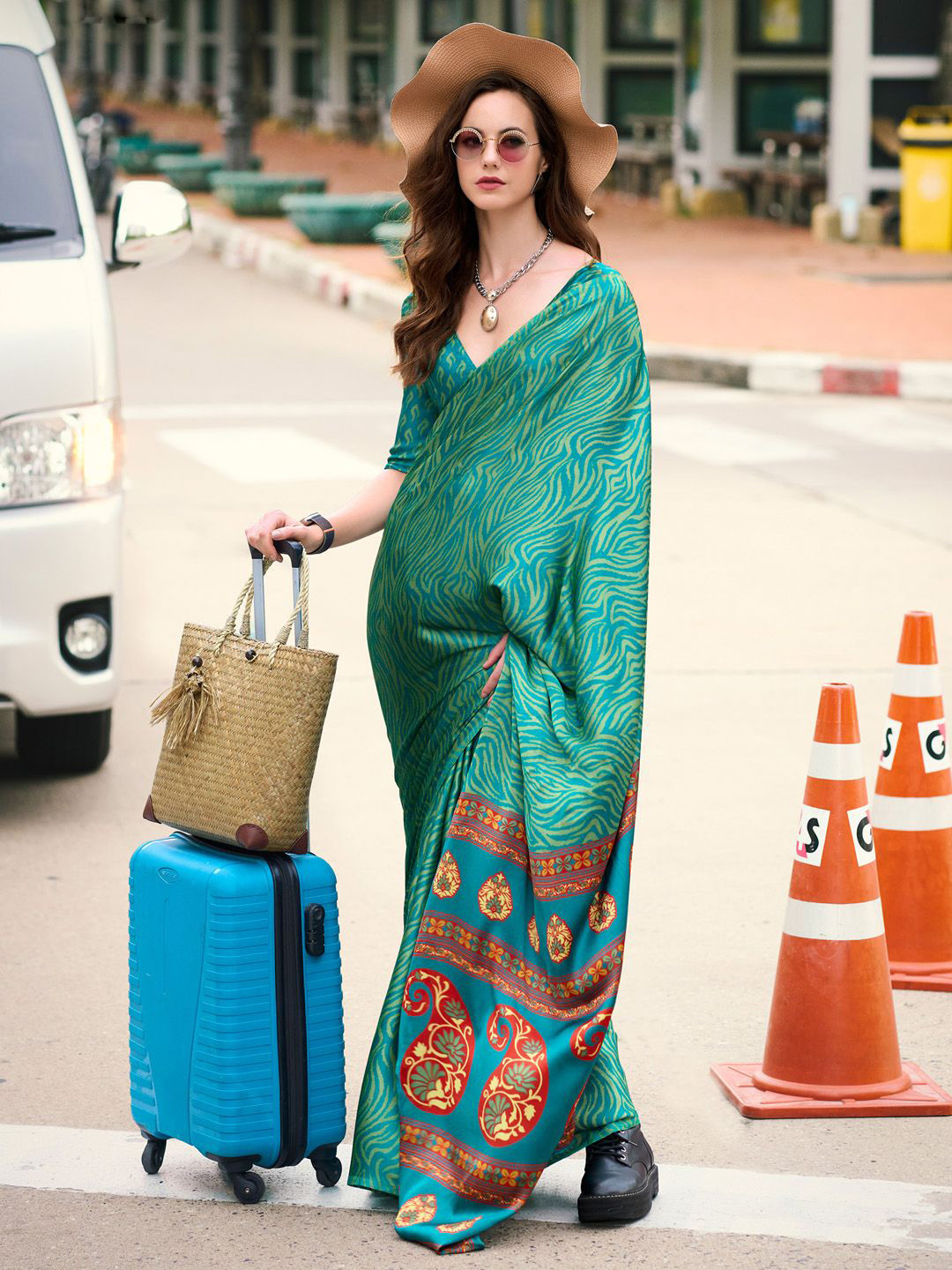 

Anouk Abstract Printed Daily Wear Saree, Teal