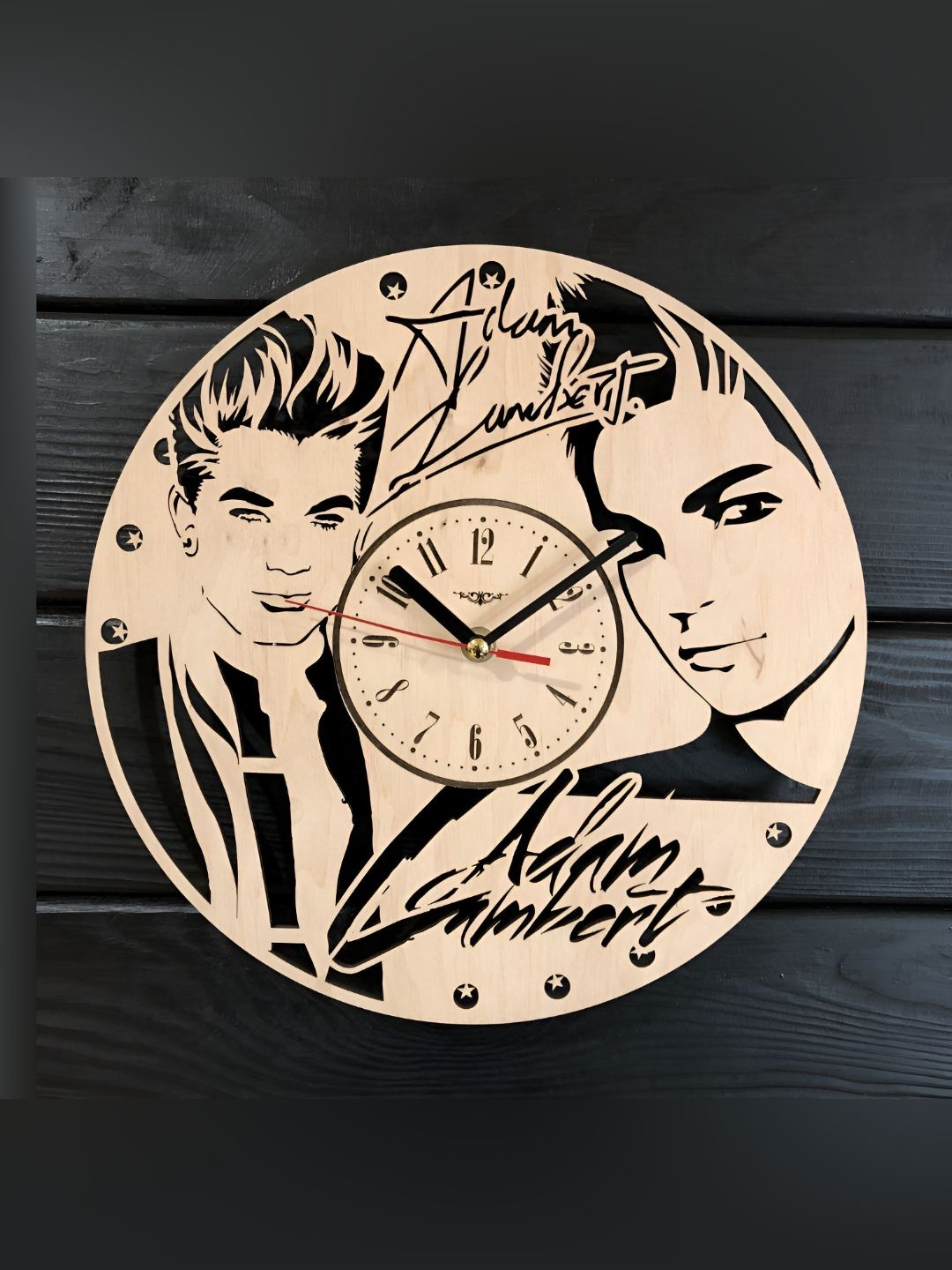

QEZNEF Beige & Black Round Shaped Contemporary Analogue Wooden Wall Clock