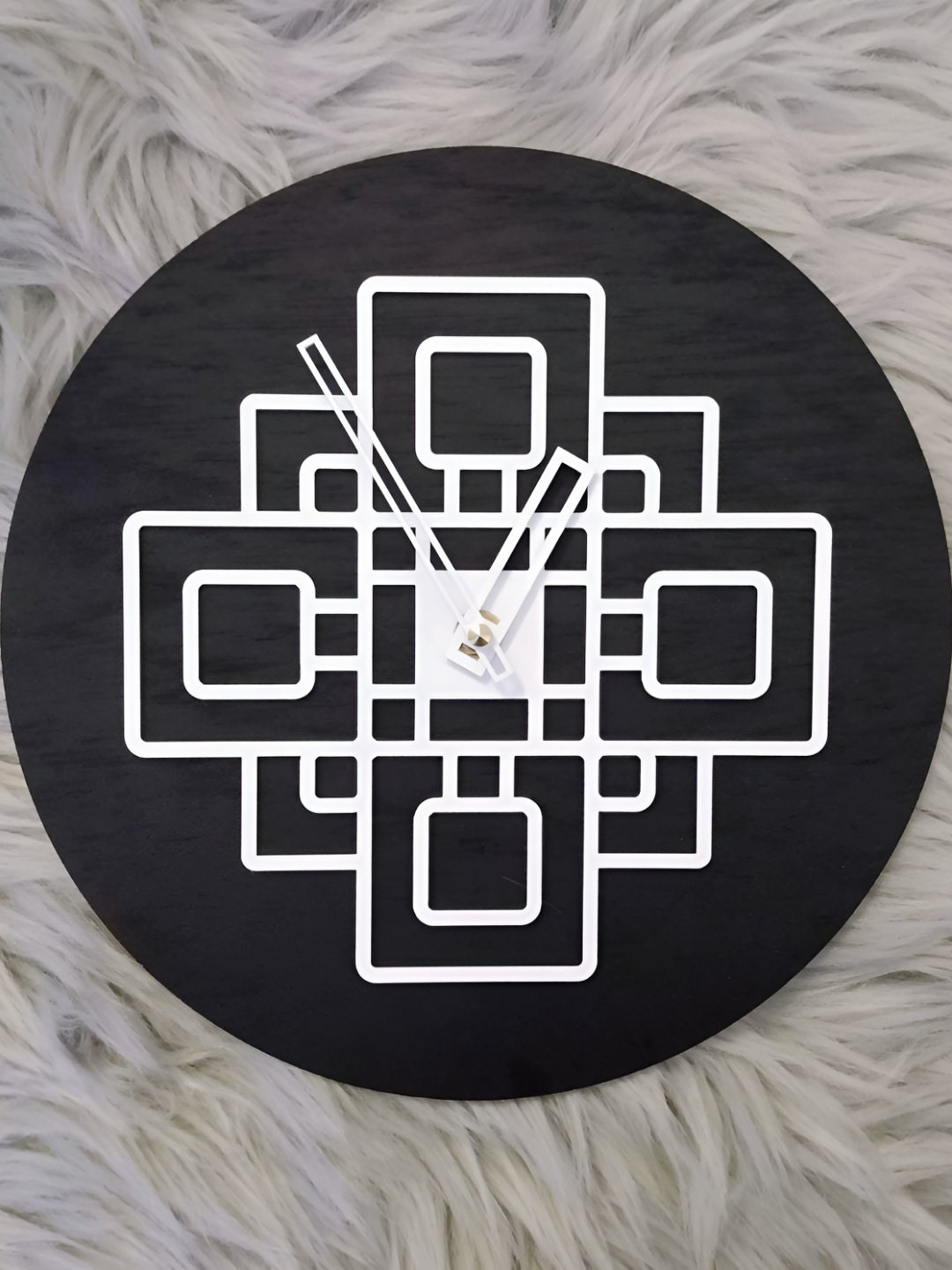 

QEZNEF White & Black Printed Round Analogue Wooden Wall Clock