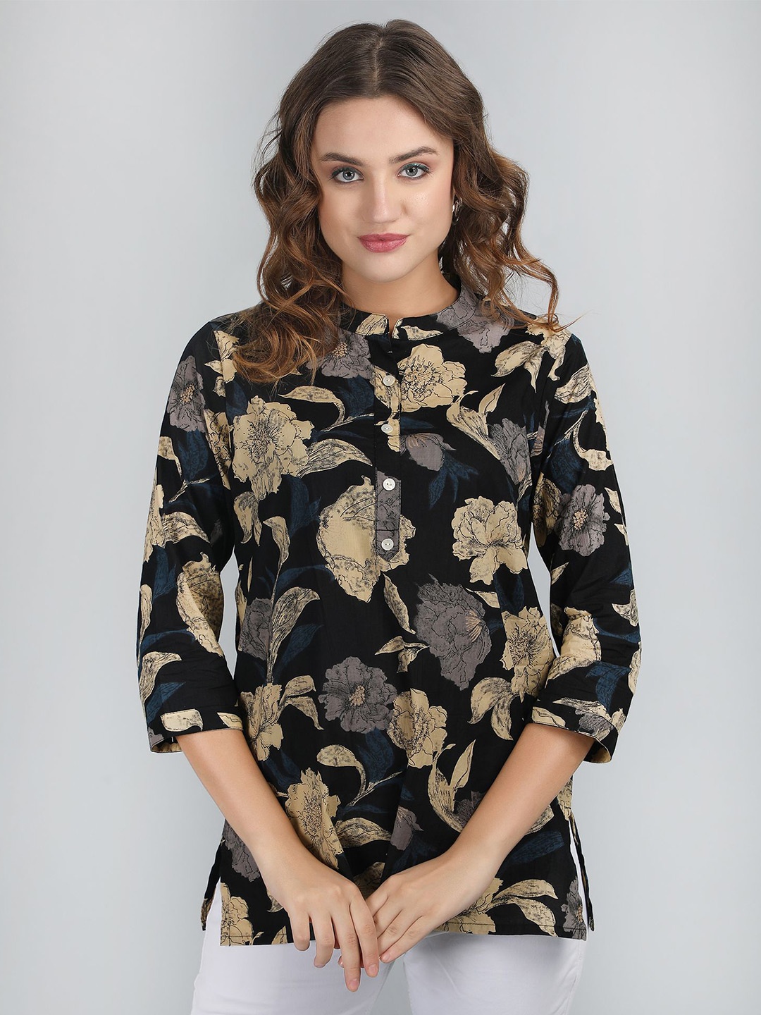 

PIDAVLIYA'S Floral Printed Pure Cotton Kurti, Black