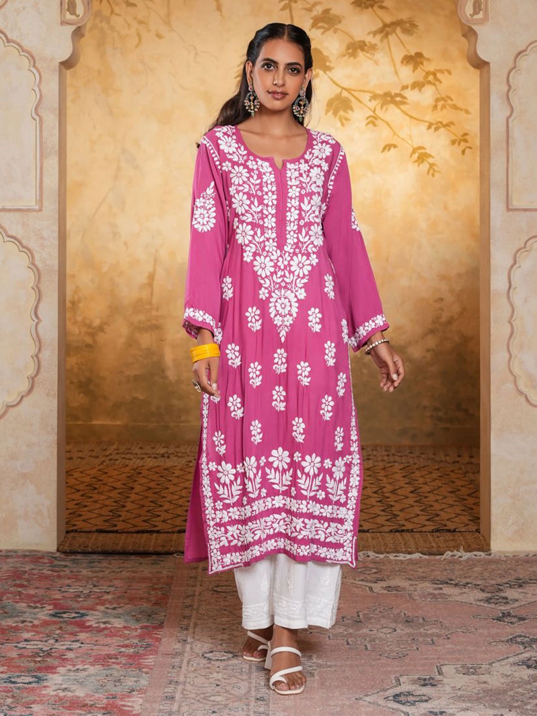 

House of Chikankari Floral Embroidered Notch Neck Cotton Straight Kurta, Mauve