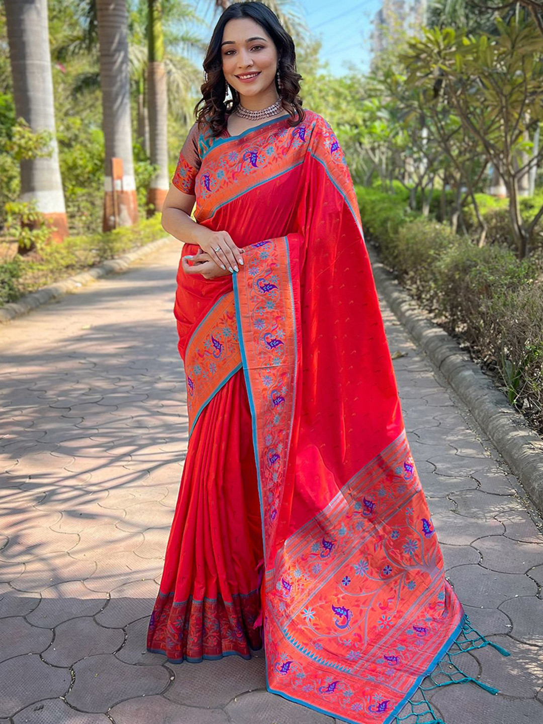 

Panzora Woven Design Zari Paithani Saree, Red